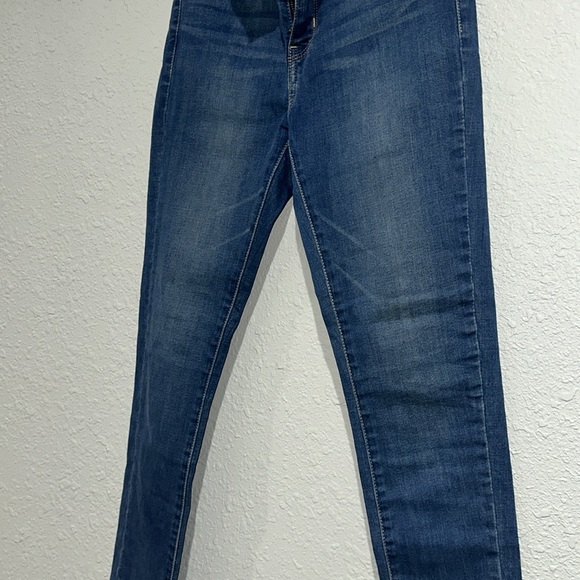 Levi’s slimming skinny jeans EUC Size 28 - Picture 8 of 12